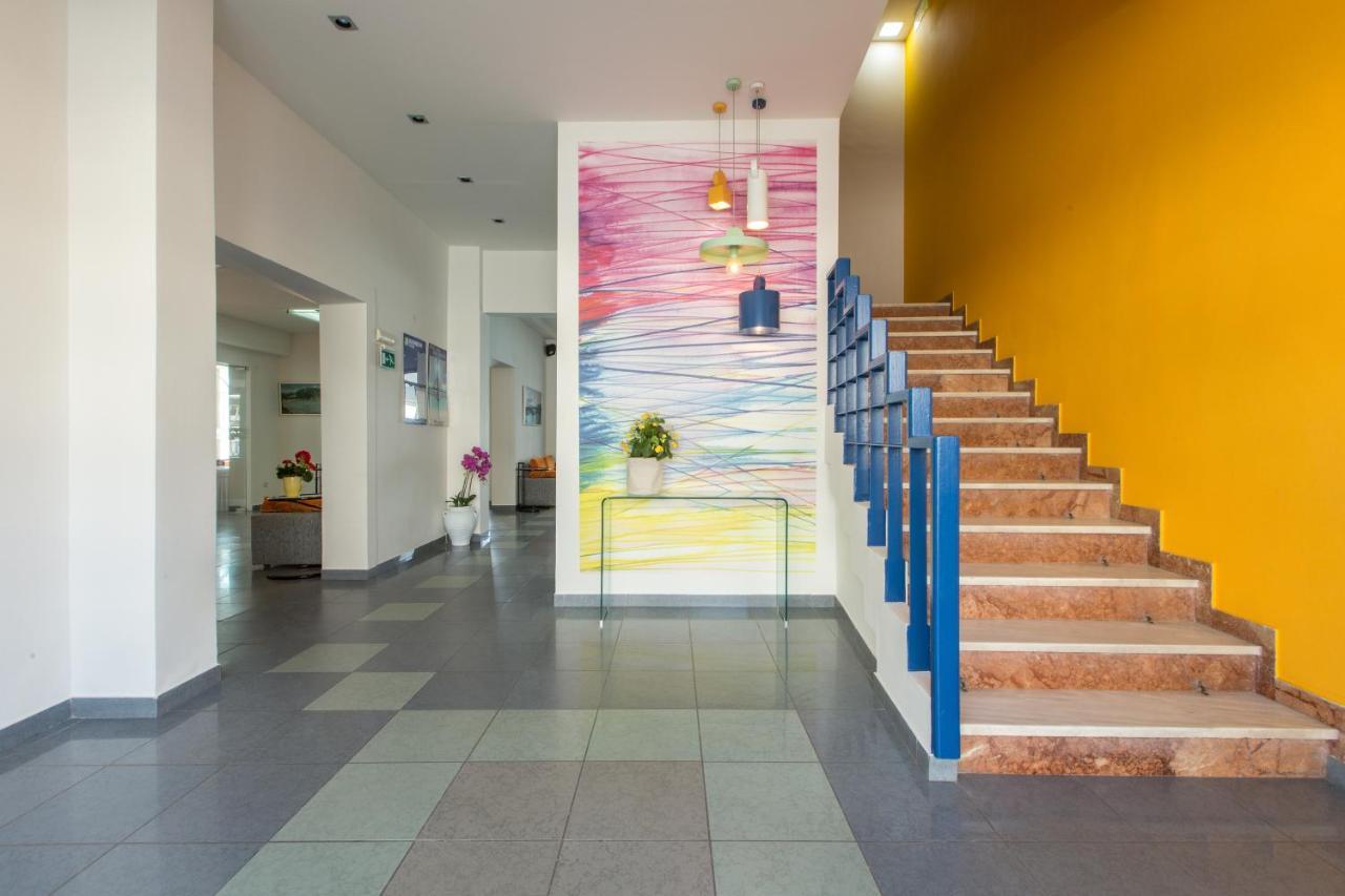 Flisvos Hotel Толон Экстерьер фото